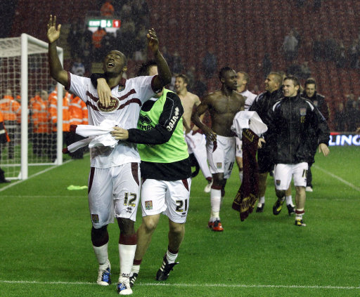 年内现金流 年内现金流