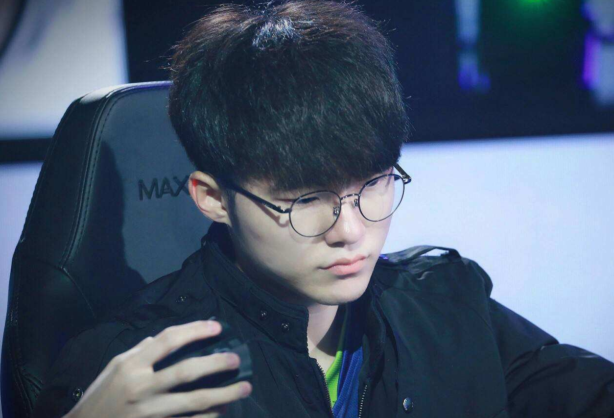 它更像一场 它更像一场