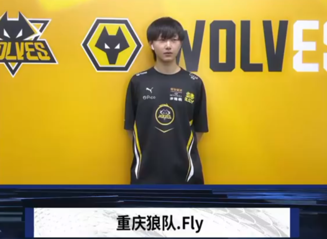 背身接应